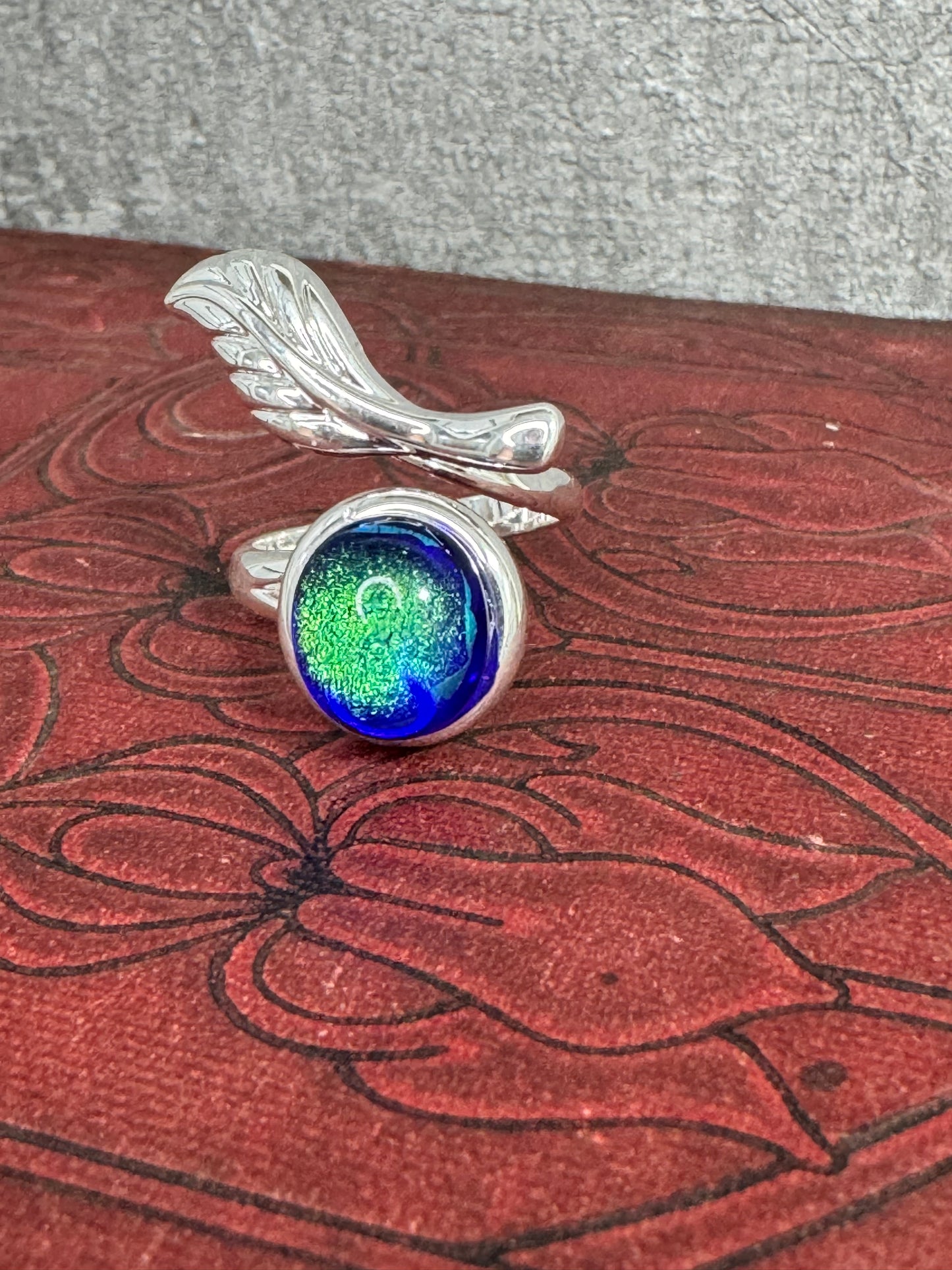 Silver plated adjustable leaf ring blue Green glass