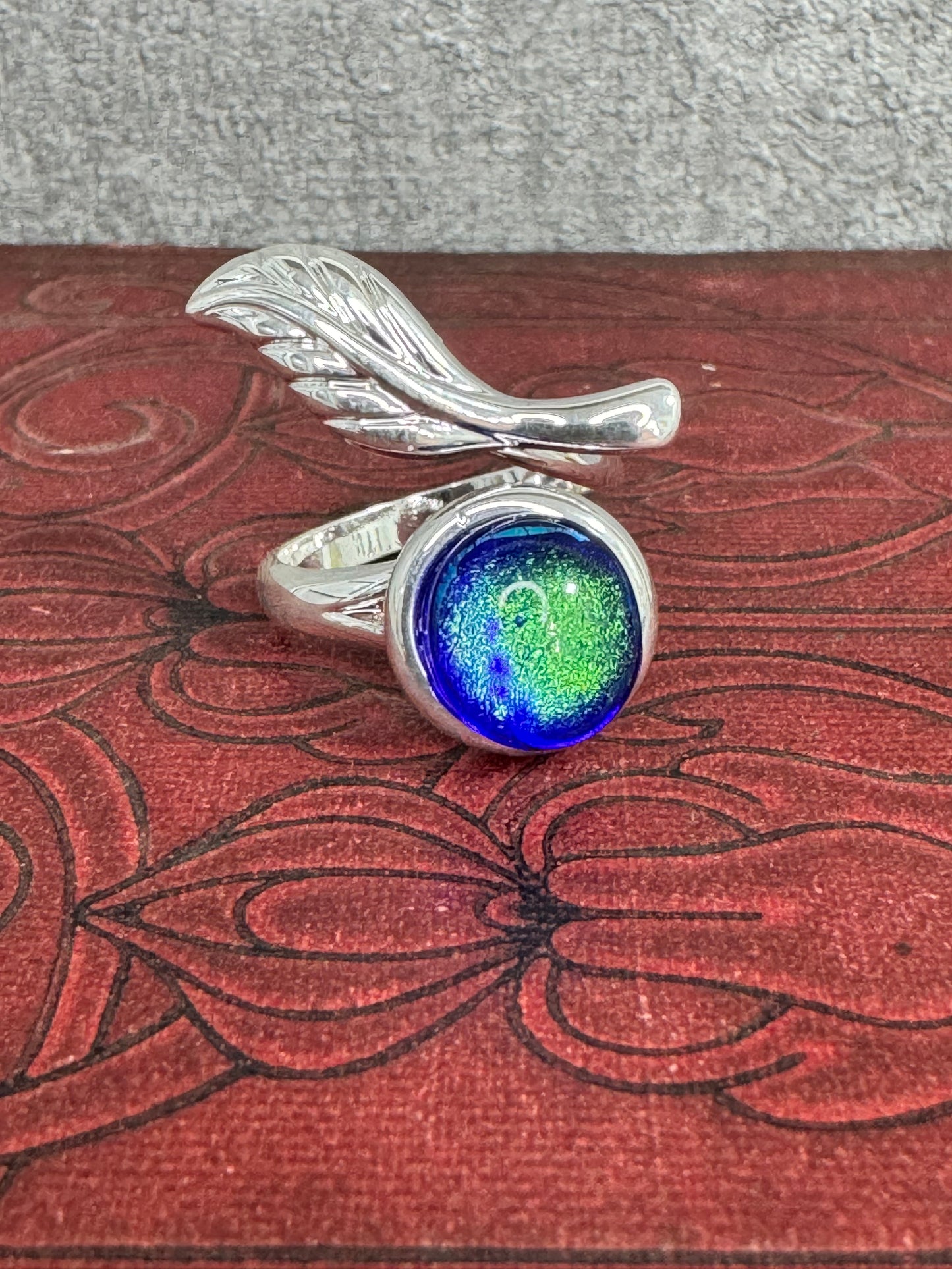 Silver plated adjustable leaf ring blue Green glass