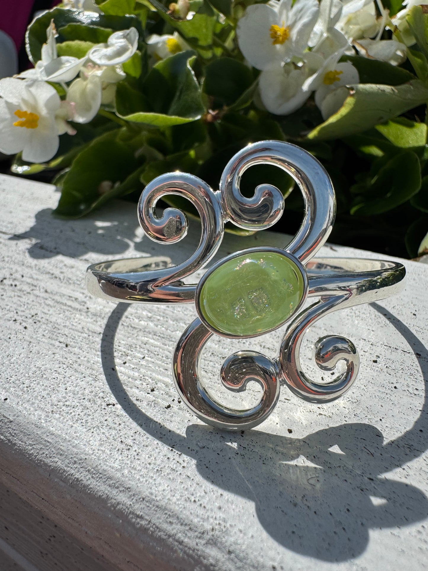Scroll Comfort bangle with glass oval cabochon