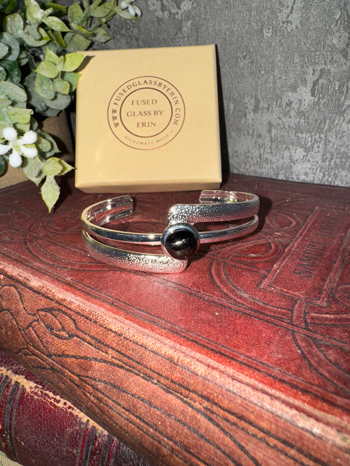 Heavy silver plated bangle with handmade 8mm glass cabochon (crackle finish)