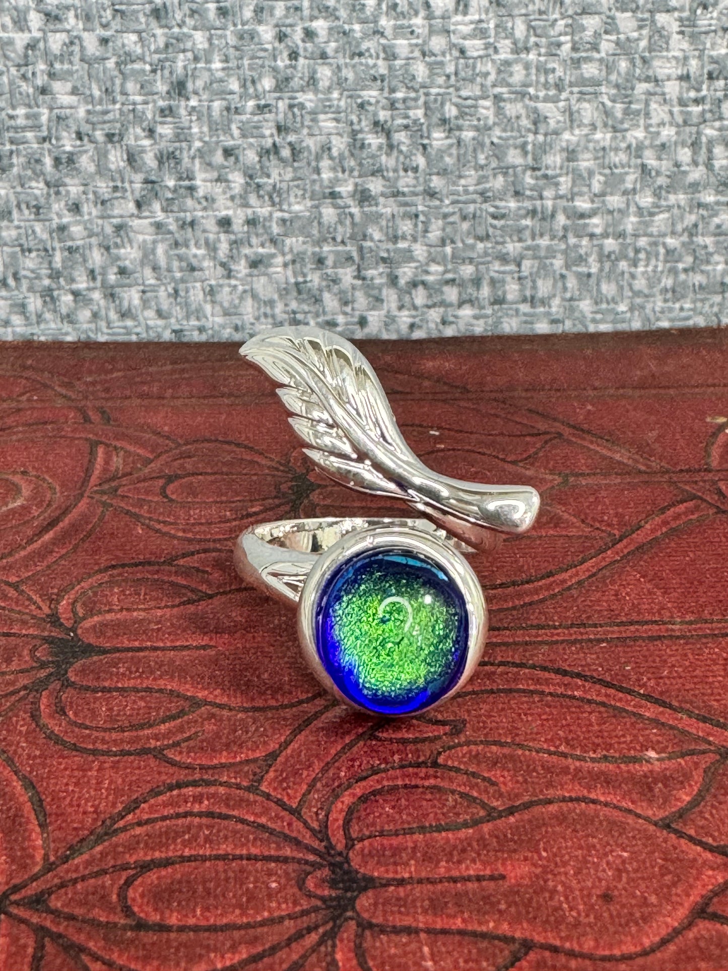 Silver plated adjustable leaf ring blue Green glass