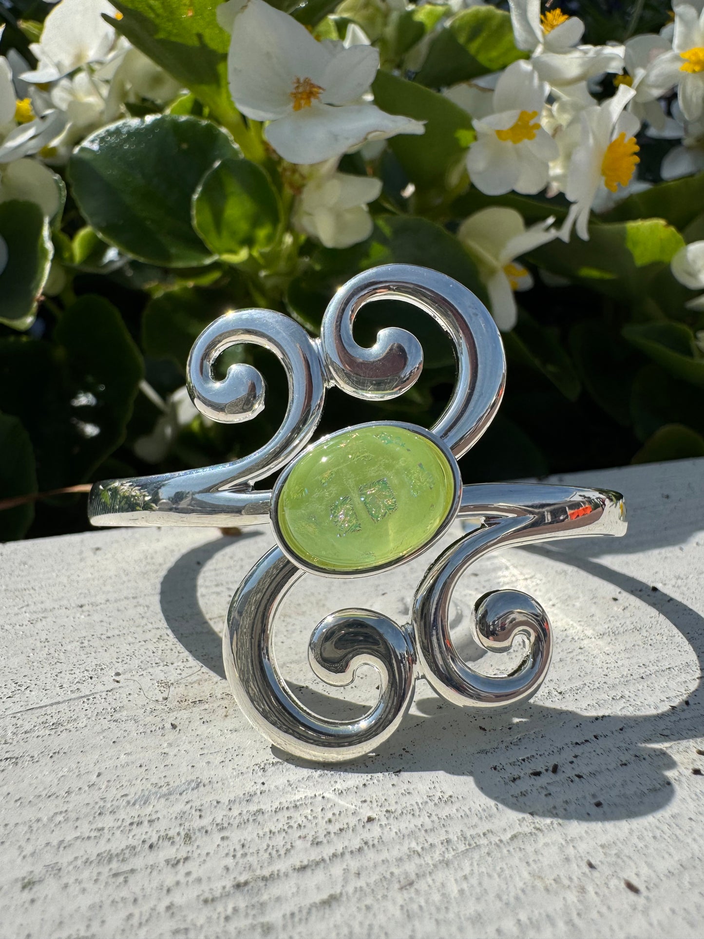 Scroll Comfort bangle with glass oval cabochon