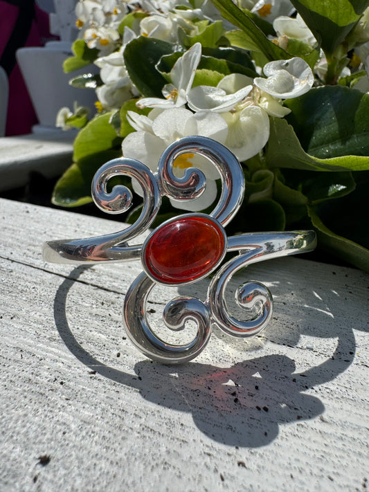 Scroll Comfort bangle with glass oval cabochon