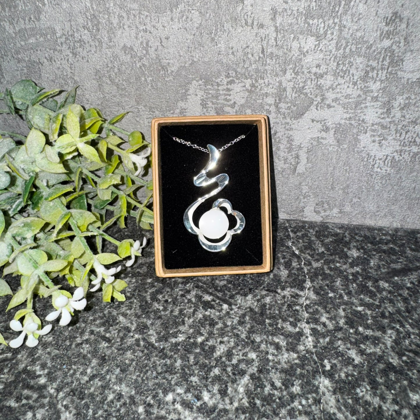 Flower drop pendant with 18” chain