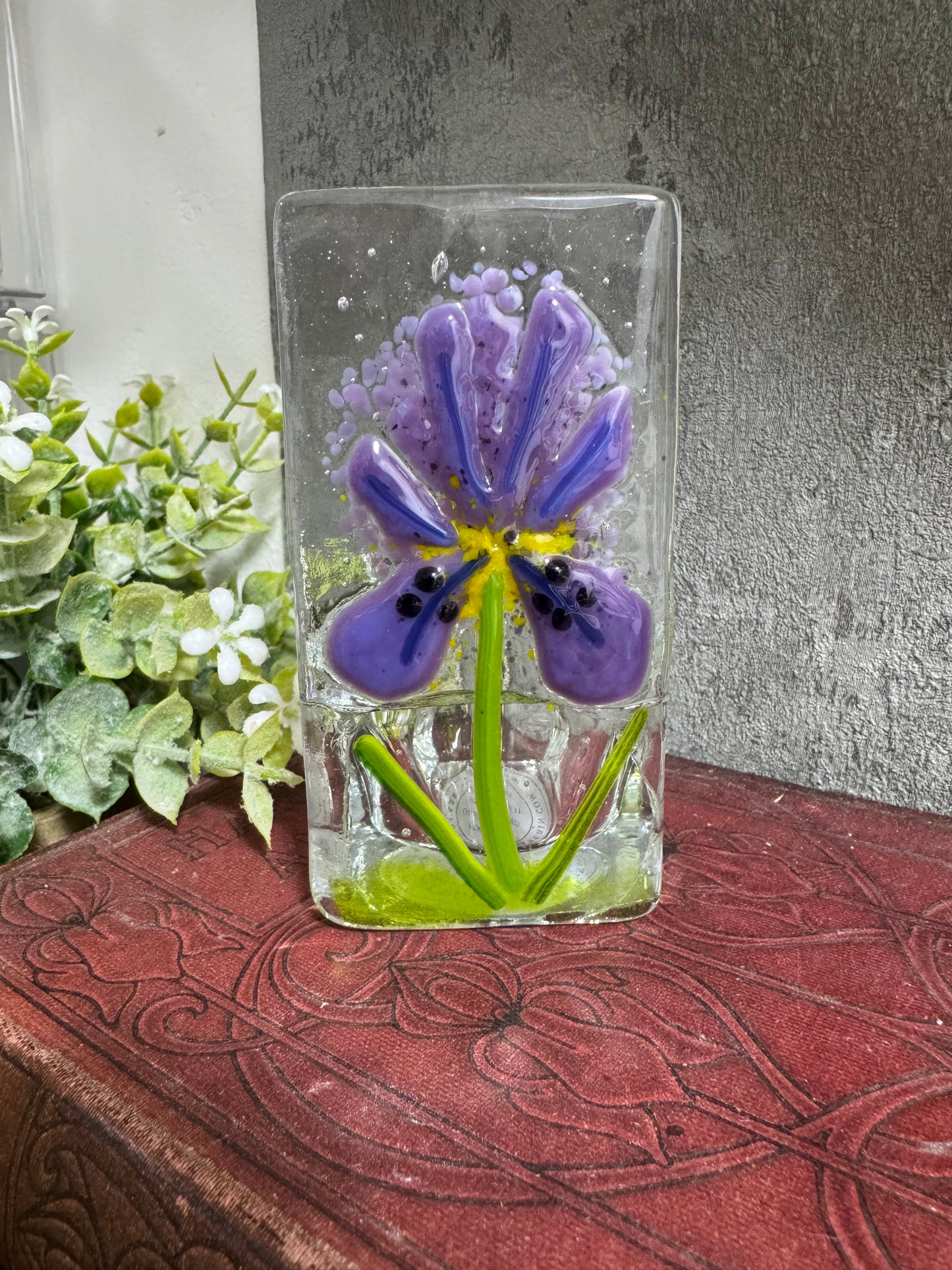 Customer order for Carol Tobin Tea light “Iris”.