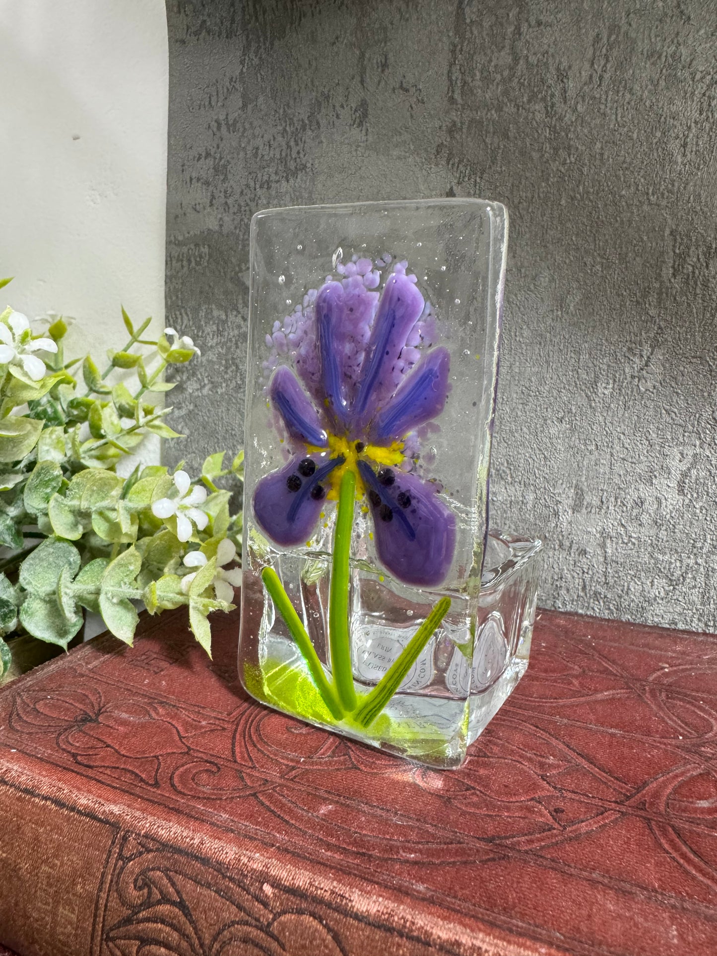 Customer order for Carol Tobin Tea light “Iris”.